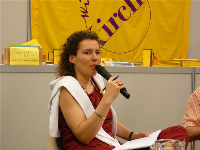 Dr. Lioba Zodrow, Liturgiewissenschaftlerin, spricht �ber Taufe