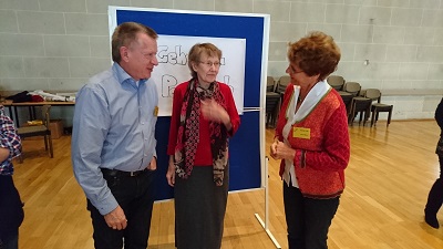 Thomas Kaufhold, Eva-Maria Kiklas, Renate Luig (v.l.n.r) im Gespräch